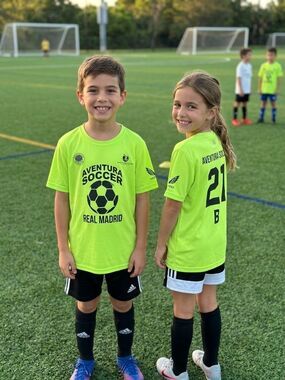 NWOT A4 Youth Activewear Perf T-Shirt – Aventura Soccer – Size M – Lime Green